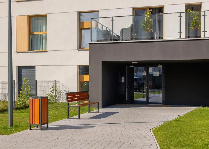 Bezowy Przy Parku W Katowicach Z Widokiem Na Staw I Biurkiem By Renters Апартаменты *